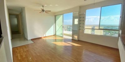 Apartamento con un área de 85 metros, consta de sala, comedor, balcón con vista panorámica hacia la ciudad, estudio, tres alcobas  con closets, alcoba principal con baño interno, baño auxiliar, Cocina integral, área de labores, un parqueadero cubierto. El edificio cuenta con ascensor, parque infantil, salón social, zona BBQ, piscina, parqueadero para visitantes y vigilancia 24 horas.