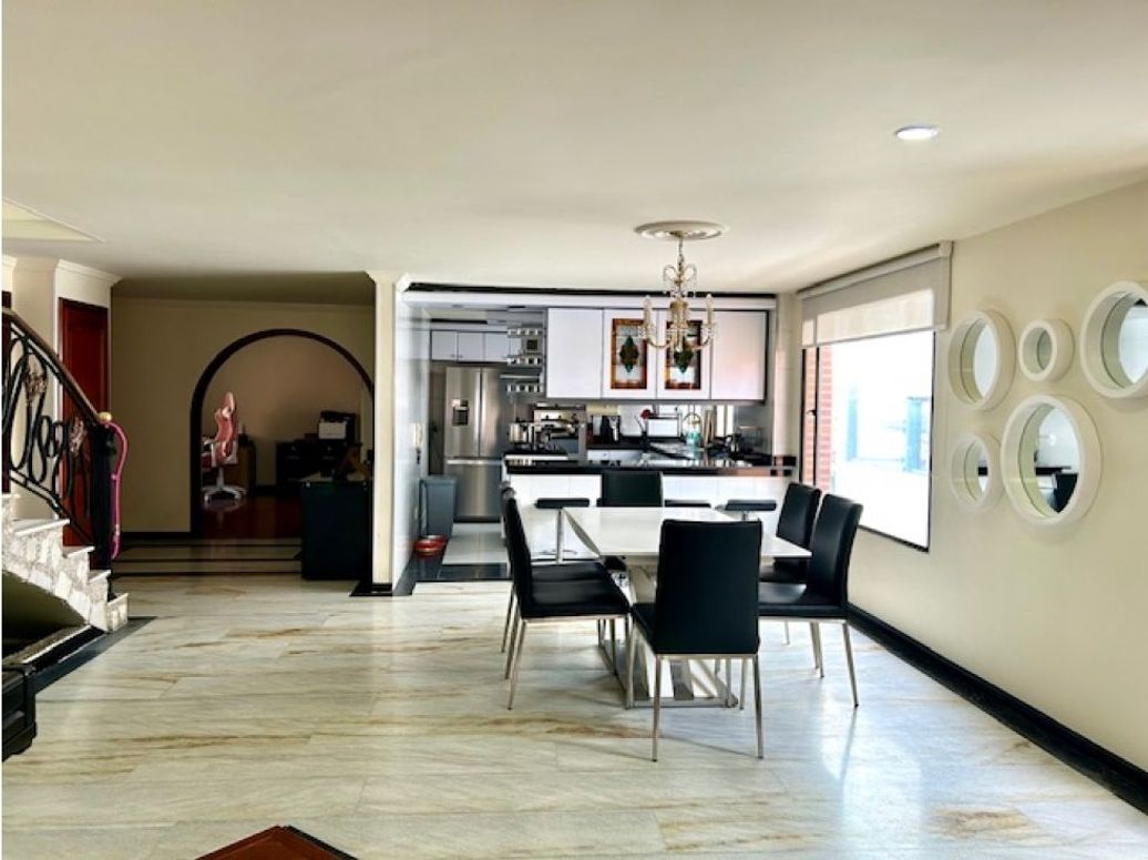 Apartamento de 2 alcobas en venta en Santa Barbara, Bogotá, 168 m² · foto 8 de 20