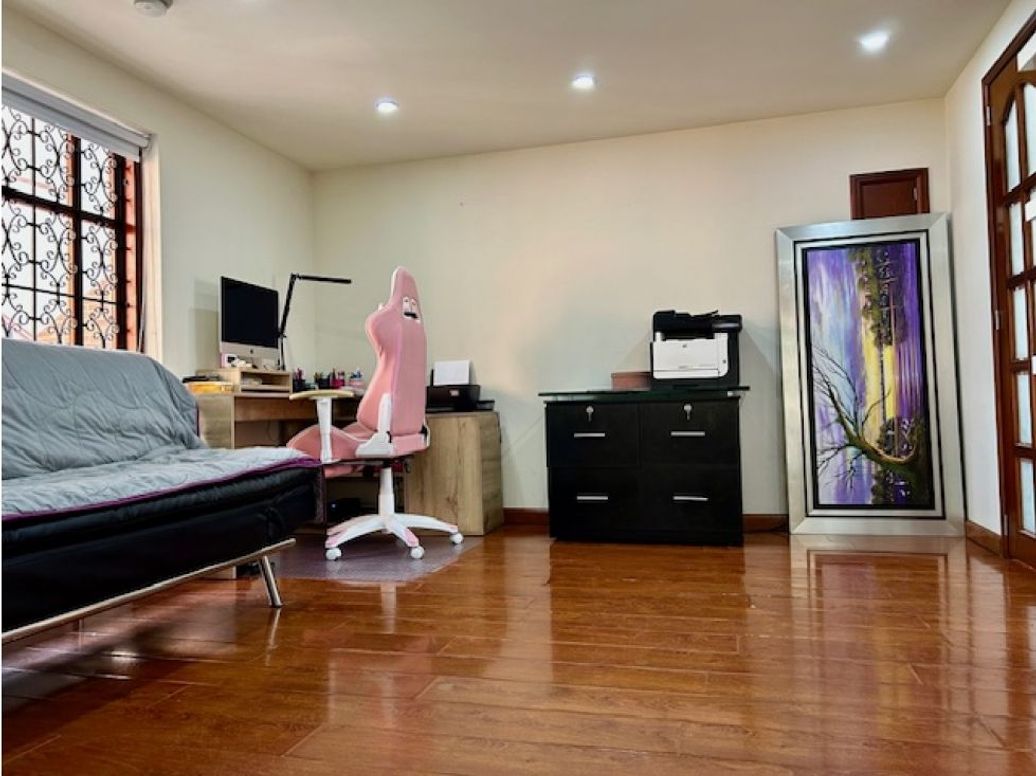 Apartamento de 2 alcobas en venta en Santa Barbara, Bogotá, 168 m² · foto 15 de 20