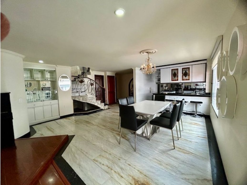 Apartamento de 2 alcobas en venta en Santa Barbara, Bogotá, 168 m² · foto 6 de 20
