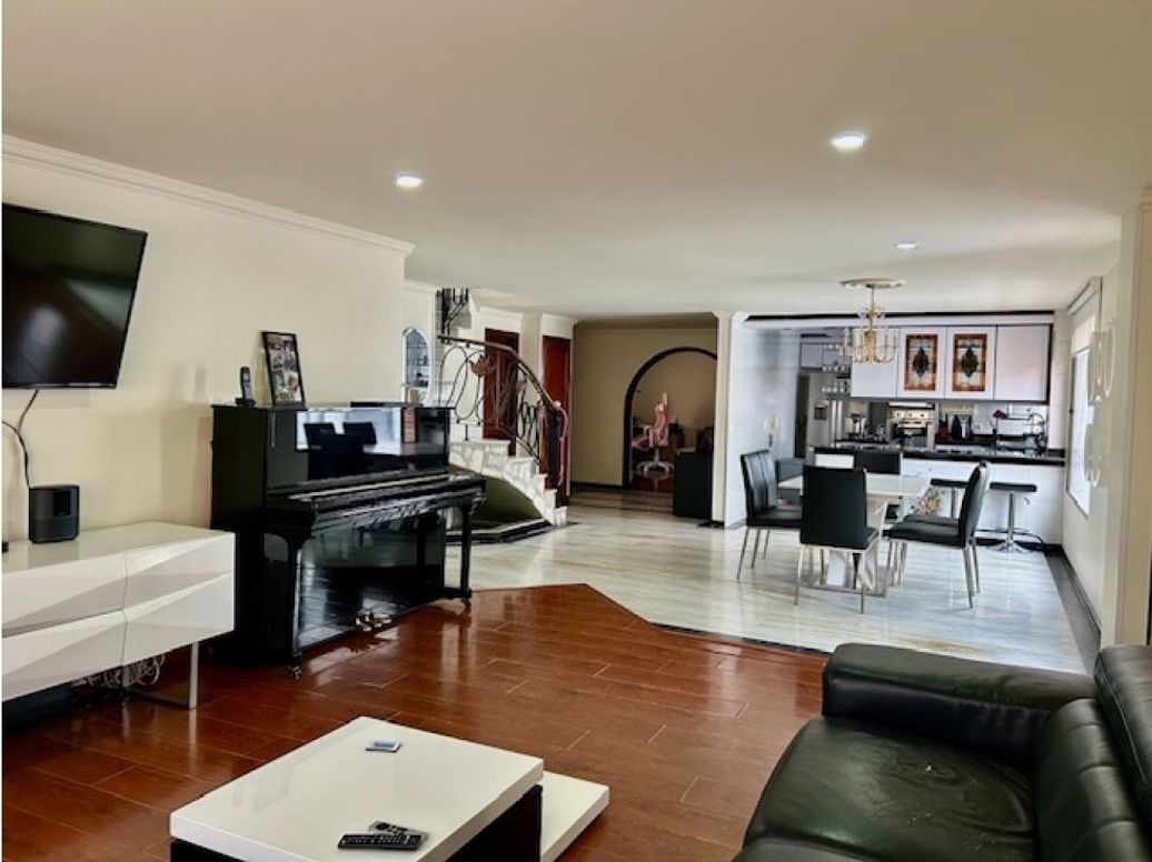 Apartamento de 2 alcobas en venta en Santa Barbara, Bogotá, 168 m² · foto 7 de 20