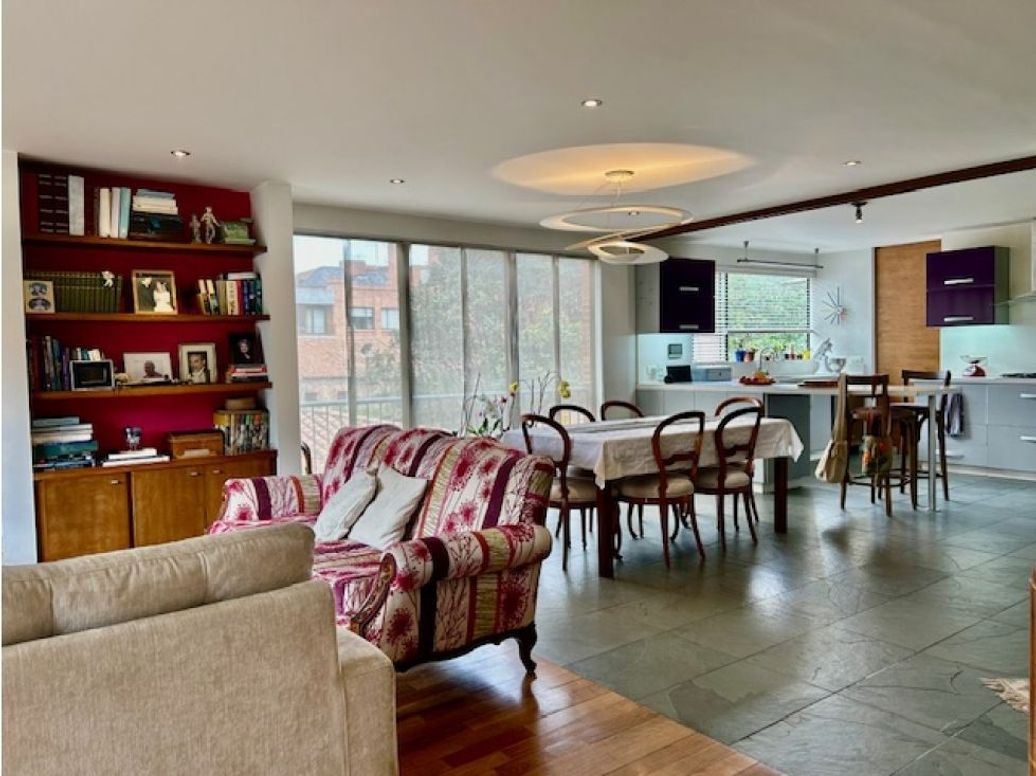 Apartamento de 3 alcobas en venta en Santa Barbara Occidental, Bogotá, 205 m² · foto 7 de 20