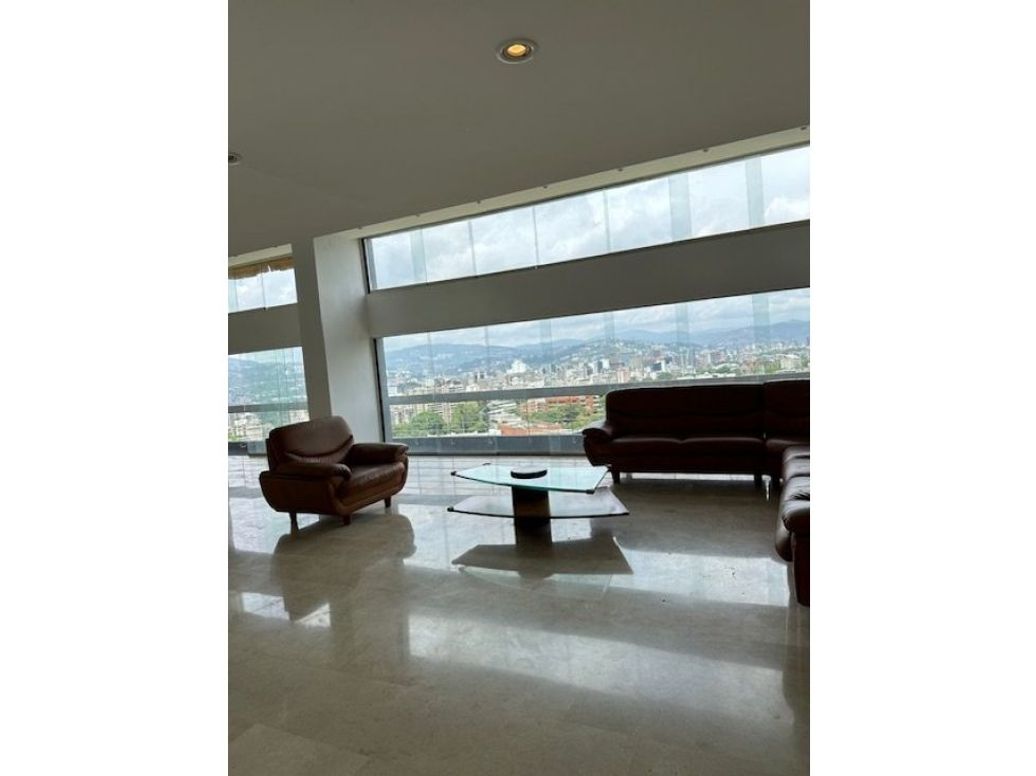 Apartamento de 3 alcobas en venta en Santa Barbara Occidental, Bogotá, 205 m² · foto 11 de 20