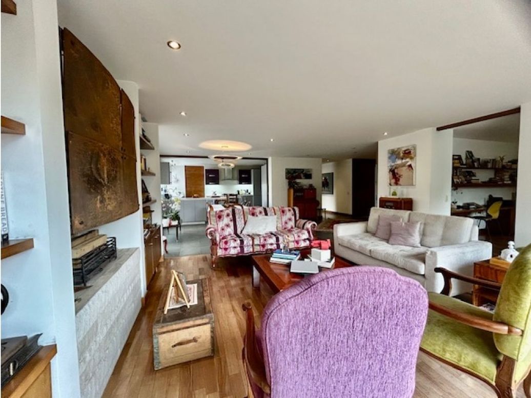 Apartamento de 3 alcobas en venta en Santa Barbara Occidental, Bogotá, 205 m² · foto 5 de 20