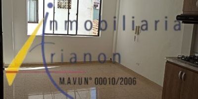 Arrendamos  este apartamento ubicado en boston con un area de 65 mts2, cuenta con sala comedor, 3 alcobas, 3 closet, cocina integral, red de gas, 2 baños, calentador, zona de ropas, piso en ceramica, garaje para motohttps://www.inmobiliariatrianon.com/inmueble/5989