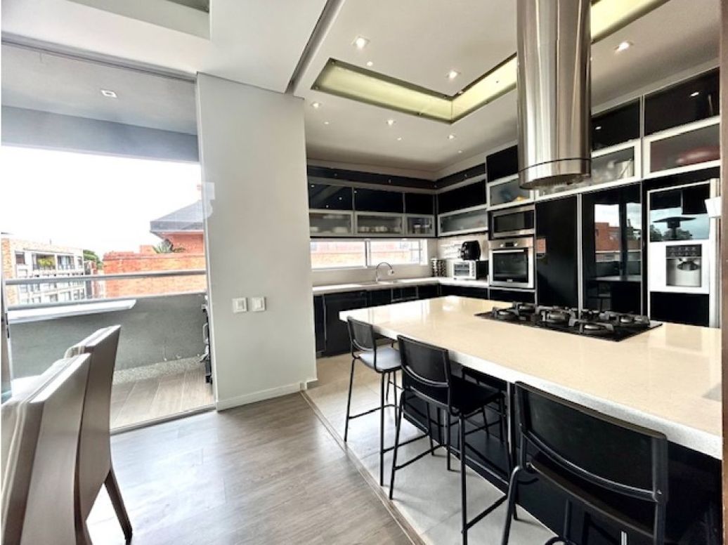 Apartamento de 3 alcobas en venta en Santa Paula, Bogotá, 245 m² · foto 8 de 20