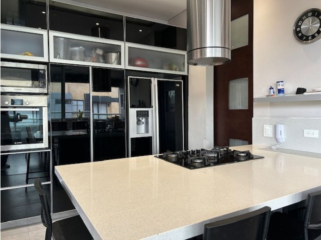 Apartamento de 3 alcobas en venta en Santa Paula, Bogotá, 245 m² · foto 6 de 20