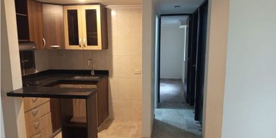 En la hermosa ciudad de Medellín, en el departamento de Antioquia, se encuentra disponible este increíble apartamento para alquiler. Con una excelente ubicación en una de las zonas más exclusivas de la ciudad, este inmueble te ofrece comodidad, seguridad y un estilo de vida único.

La seguridad siempre es una prioridad y este apartamento no es la excepción. Cuenta con un circuito cerrado de TV, portería y recepción, asegurando tu tranquilidad y la de tu familia. Además, la urbanización cerrada y la vigilancia permanente te ofrecen privacidad y tranquilidad.

Pero eso no es todo, este increíble apartamento también te ofrece una maravillosa piscina, un salón comunal para eventos y reuniones, y un fácil acceso al transporte público. Además, la zona infantil y las áreas verdes alrededor del edificio te invitan a disfrutar del aire libre y de un estilo de vida saludable.

Contáctame ahora para programar una visita y enamorarte de este hermoso apartamento de 45 metros cuadrados en Medellín, Antioquia.
