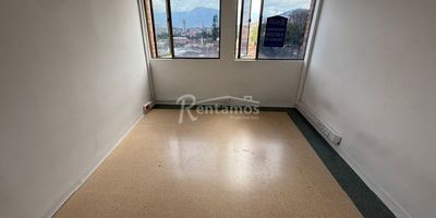 Consultorio en venta en Medellín, Prado. Cerca a la Clínica Prado y Estación Prado, con 36 m², ubicado en torre médica, una zona de alto flujo, ideal para atraer clientes y posicionar tu marca. Incluye baño privado y cocineta, con fácil acceso a estacionamiento y transporte público. ¡Contáctenos hoy para programar una visita! Descubre más propiedades en: www.rentamospropiedadraiz.com Código: 776646