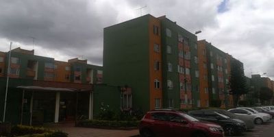 Apartamento arriendo santa Cecilia, muy bien ubicado cerca de la av. boyaca, cl 53, cl 63, buenas vías de acceso y trasporte, ubicado en la unidad residencial santa Cecilia anillo 10 el cual cuenta con vigilancia privada, apartamento en cuarto piso que consta de 3 habitaciones, sala comedor, cocina integral, 1 baño. haz tu estudio digital en minutos, arrienda con nosotros.