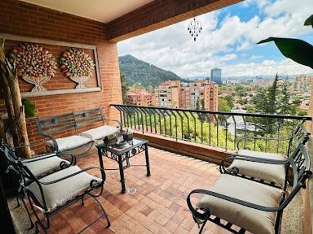 Apartamento de 4 alcobas en venta en Santa Barbara Alta, Bogotá, 404 m² · foto 15 de 20