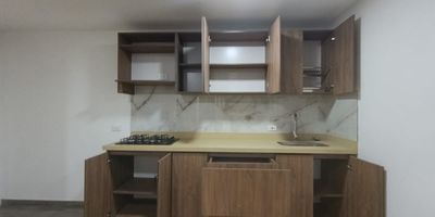 Tu nuevo hogar te espera! Moderno apartamento para estrenar en arriendo, disenado con acabados de alta calidad y excelente iluminacion natural. Su fachada contemporanea y ventanales amplios brindan una vista despejada y gran entrada de luz. El edificio cuenta con zonas comunes elegantes, porteria, ascensor y parqueadero. Ubicado en un sector tranquilo, con facil acceso a vias principales, transporte publico, comercios y zonas verdes. Ideal para quienes buscan confort, estilo y ubicacion privilegiada. No dejes pasar esta oportunidad! Contactanos y agenda tu visita hoy mismo. Tu proximo hogar esta listo para ti.
