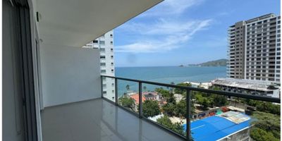 CÓDIGO 9653FR418. Apartamento en Playa Salguero ubicado en un décimo piso. Cuenta con dos habitaciones, tres baños, sala-comedor, cocina tipo americano, área de labores, balcón con vista al mar, depósito y parqueadero. Conjunto con piscina, gimnasio, vigilancia y acceso a zonas turísticas. SI ESTA PROPIEDAD ES DE SU INTERÉS, CONTÁCTENOS Y AGENDAMOS UNA CITA.

