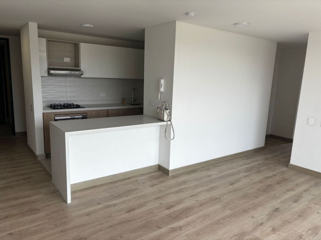Apartamento en arriendo en Canaima, Bogotá · foto 4 de 20