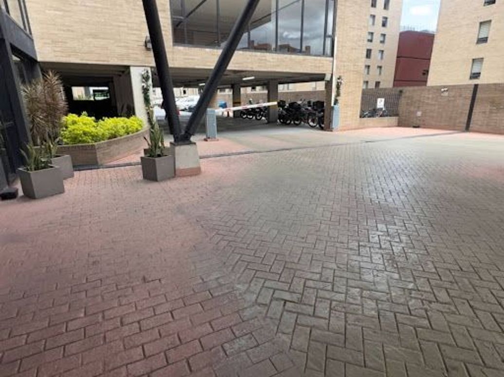 Apartamento de 3 alcobas en venta en Ciudad Salitre, Bogotá, 80 m² · foto 19 de 20