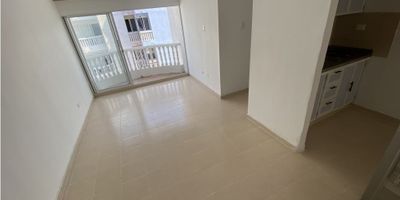 Apartamento ubicado en barrio Miramar lado sombra, piso 4 sin ascensor, cuenta con un area de 67mt2, 3 alcobas, 2 baños, cocina independiente, balcon, sala amplia y parqueadero; edificio con vigilancia 24/7, piscina y zonas sociales, cerca a Cc Miramar, parques y colegios.

El valor incluye la administracion. 

 
