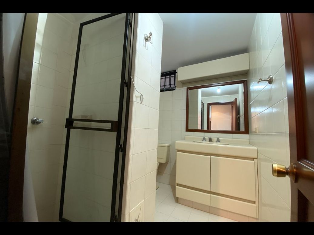 Apartamento de 3 alcobas en venta en La Calleja, Bogotá, 86 m² · foto 11 de 16