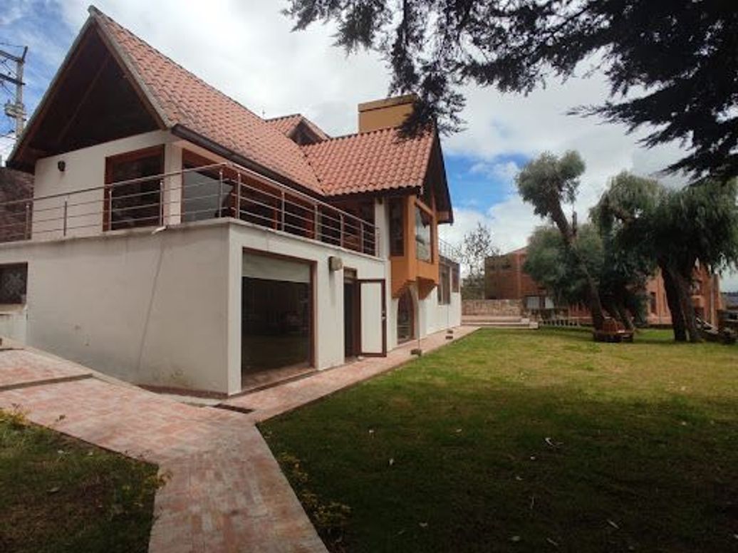 Casa de 4 alcobas en venta en Bosque De Pinos, Bogotá, 650 m² · foto 3 de 20