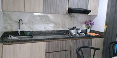 ¡Hermosa casa para vender en uno de los municipios más atractivos y prósperos de Colombia! Ubicada en el occidente de la ciudad.

Con una área total de 85 metros cuadrados, en su interior encontrarás 3 amplias alcobas con closet en el segundo piso, perfectas para acomodar a toda tu familia, y 1 baño completo, en la primera planta encuentras sala, cocina amplia con barra, patio de ropas, un baño social  y 1 garaje.

La casa se encuentra en una zona residencial de acceso pavimentado,  sobre una vía principal con transporte público a la mano te garantizan una excelente conectividad.

Aprovecha esta oportunidad de tener tu propio hogar en Armenia y disfruta de la tranquilidad que ofrece vivir en una vivienda unifamiliar en una ciudad en constante crecimiento y desarrollo. ¡No esperes más y contáctanos para conocer más detalles sobre esta hermosa casa! ¡Te esperamos!
