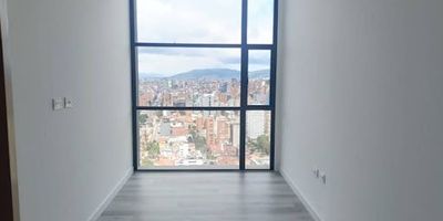 Espectacular apartamento para estrenar , dos alcobas cada con baño y Vestier , sala comedor , co, hermosa vista ,cocina integral eléctrica , zona de lavandería independiente ,garaje cubierto ,zonas comunes como piscina ,cafetería, lobby, terraza con vista  
