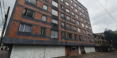 Apartamento remodelado en arriendo Bravo Paez, cuenta con 45 mts , excelente iluminación natural y vista exterior. Cuenta con una sala-comedor amplia y funcional, dos acogedoras habitaciones con clóset, un baño en perfecto estado con calentador a gas, cocina integral con estufa a gas y zona de ropas independiente. El inmueble dispone de pisos en madera laminada, No cuenta con garaje, balcón, depósito. El edificio ofrece ascensor y servicio de vigilancia, garantizando seguridad y tranquilidad. Se ubica en un sector estratégico con fáciles vías de acceso como la Avenida Carrera treinta, carrera veinti siete  y Transversal treinta y tresa, cercano a centros comerciales, comercio variado y transporte publico. Es una excelente opción para quienes buscan vivir en una zona práctica. para más información, comuníquese con el ejecutivo comercial sebastián castillo al 315 757 2859 o al correo sebastian.castilloinmobiliariasaliadas.com