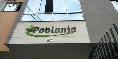 Descripción con emojis:
En alquiler ? acogedor apartamento en Girón, Santander. Con 40 m² construidos, es un espacio funcional y moderno ideal para parejas o pequeñas familias ?‍?‍?. Cuenta con 2 alcobas ?️, 2 baños ? (incluye baño en la principal), cocina integral ?️, clósets y citófono para mayor seguridad ?.
Dispone de agua, electricidad y gas domiciliario ??. Ubicación privilegiada para vivir con comodidad y fácil acceso a todo ?️.
Contáctanos para más información o agendar tu visita ?. ¡Te encantará vivir aquí! ✨
