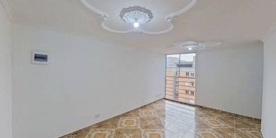 Apartamento en venta de 56 m2, con vista exterior, ubicado en un 15avo piso (Torre 6 Apto 1509), parqueadero propio (10), acceso por ascensor. Consta de 3 habitaciones, 2 baños, sala comedor, cocina integral y zona de lavandería. Tiene piso cerámico en todas sus zonas. El conjunto cuenta con salón social y vigilancia privada las 24 horas. Cerca a almacenes de cadena D1; cerca a colegio Villa del Sol, Mano Amiga,  Milagrosa; Vías de acceso por la Carrera 65A.
 h_property_nid_ref:  40296203636
 h_property_uuid_detail:  414e1e24-0fb7-41bb-bfd1-1884c69e61a7
 ubicacion: Bello,Bella Vista 
 Inmueble ofertado por nuestro aliado HABI.