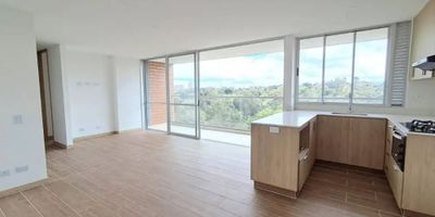 Para mayor información escribanos vía WhatsApp y uno de nuestros agentes inmobiliarios te atenderá.
Apartamento en arriendo, ubicado en excelente sector del Municipio de Rionegro, sector Ojo de Agua.
Un lugar retirado de la congestión en donde podrás compartir y disfrutar de la naturaleza, con fácil vía de acceso, y múltiples comodidades, queda a 10 minutos del parque principal de Rionegro, centro comercial San Nicolás, y a tan solo 12 minutos del parque principal de San Antonio de Pereira, sector comercial, residencial, y estudiantil, donde podrás disfrutar de todas las comodidades que brinda la unidad y su buena ubicación.
