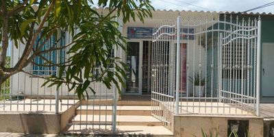 CASA EN VENTA EN TURBACO 

Casa amplia esquinera. Cuenta con 3 alcobas, 2 baños, cuarto y baño de servicio, sala , comedor, cocina, patio, lavadero, parqueadero, vigilancia privada las 24 horas, entrada con control de acceso.

 

CÓDIGO WASI 9350789
