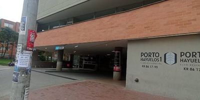 Apartamento para estrenar en Fontibón  Porto Hayuelos 1. Vive con estilo y confort en este moderno apartamento ubicado sobre la Av. Carrera 86, junto a la Cl. 13 y cerca de la Av. Boyacá, a solo 5 minutos del Centro Comercial Hayuelos. Cuenta con 2 alcobas, baño con calentador, sala-comedor, cocina semi integral, zona de ropas, pisos en cerámica y persianas. Disfruta de zonas comunes tipo club, spa, jacuzzi, sauna, gimnasio, salones sociales, coworking, lavandería comunal y espacios para niños y mascotas. Excelente ubicación, iluminación y acabados. Para más información, comuníquese al número 320 374 7085 o al correo electrónico jacquelin.hernandezinmobiliariabogota.com. El equipo de Inmobiliaria Bogotá está comprometido en brindar una experiencia de vida excepcional a nuestros clientes desde el momento en que se unen a nuestra comunidad.