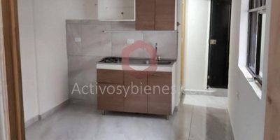 Arriendo apartamento en el sector del doce de octubre Medellín, cuenta con un área aproximada de 45mt2,  1 alcoba, 1 baño, cocina integra, red de gas, calentador y balcón. Información sujeta a cambios. Las imágenes de muebles, enseres, decoración y demás elementos son una referencia.Arrienda Activos y Bienes, Inmobiliaria experta en administración, arrendamiento y venta de apartamentos, casas, locales, bodegas y oficinas en el Oriente Antioqueño, Medellín y toda el área Metropolitana.