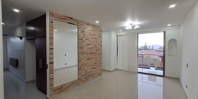 Se arrienda acogedor y amplio apartamento en Rionegro, sector San Antonio de Pereira, a pocos pasos del parque principal y rodeado de una oferta unica de gastronomia y comercio. Ubicado en un conjunto seguro y tranquilo, este hogar se destaca por su excelente iluminacion natural y sus generosos espacios, perfectos para quienes buscan comodidad y amplitud en cada ambiente. Cuenta con parqueadero cubierto, distribucion funcional y un ambiente moderno que invita al descanso. Ideal para vivir con confort, estilo y la tranquilidad de uno de los sectores mas apetecidos de Rionegro.

Contactanos para brindarte mas informacion!