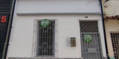 ARRIENDO  SAN FRANCISCO, CASA DE UN SOLO NIVEL RECIENTEMENTE REMODELADA, CON CUATRO ALCOBAS Y ESPACIOS AMPLIOS Y CONFORTABLES. UBICADA EN UNA ZONA ESTRATÉGICA CERCA DE SUPERMERCADOS, CON CÓMODAS VÍAS DE ACCESO Y TRANSPORTE PÚBLICO CERCANO. PROGRAME UNA VISITA SIN COSTO CON NUESTROS ASESORES COMERCIALES Y CONSULTE SOBRE EL BENEFICIO DE ESTUDIO DE DOCUMENTOS