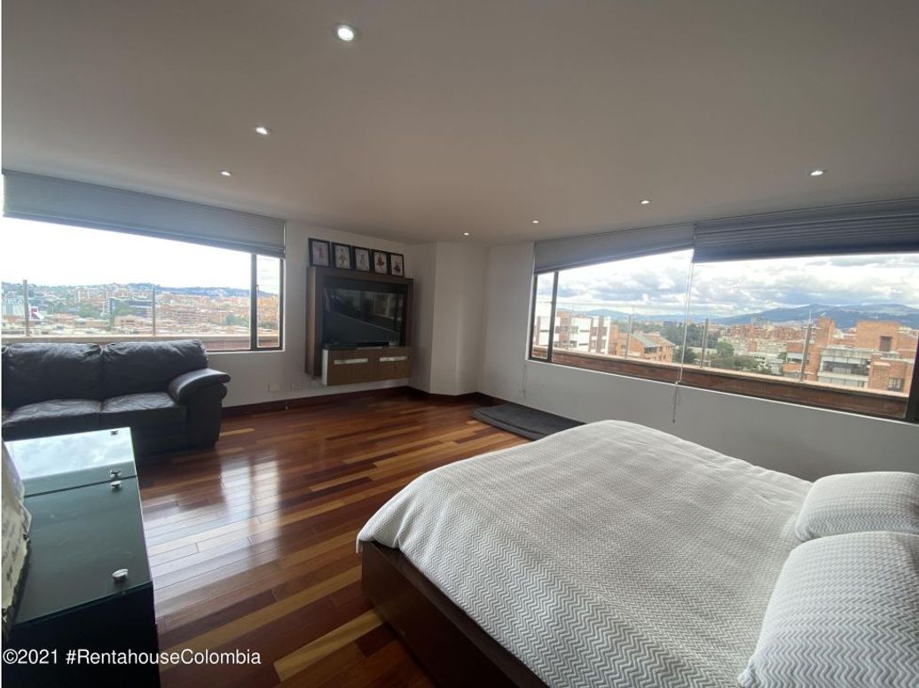 Apartamento de 5 alcobas en venta en Santa Barbara Central, Bogotá, 420 m² · foto 10 de 20