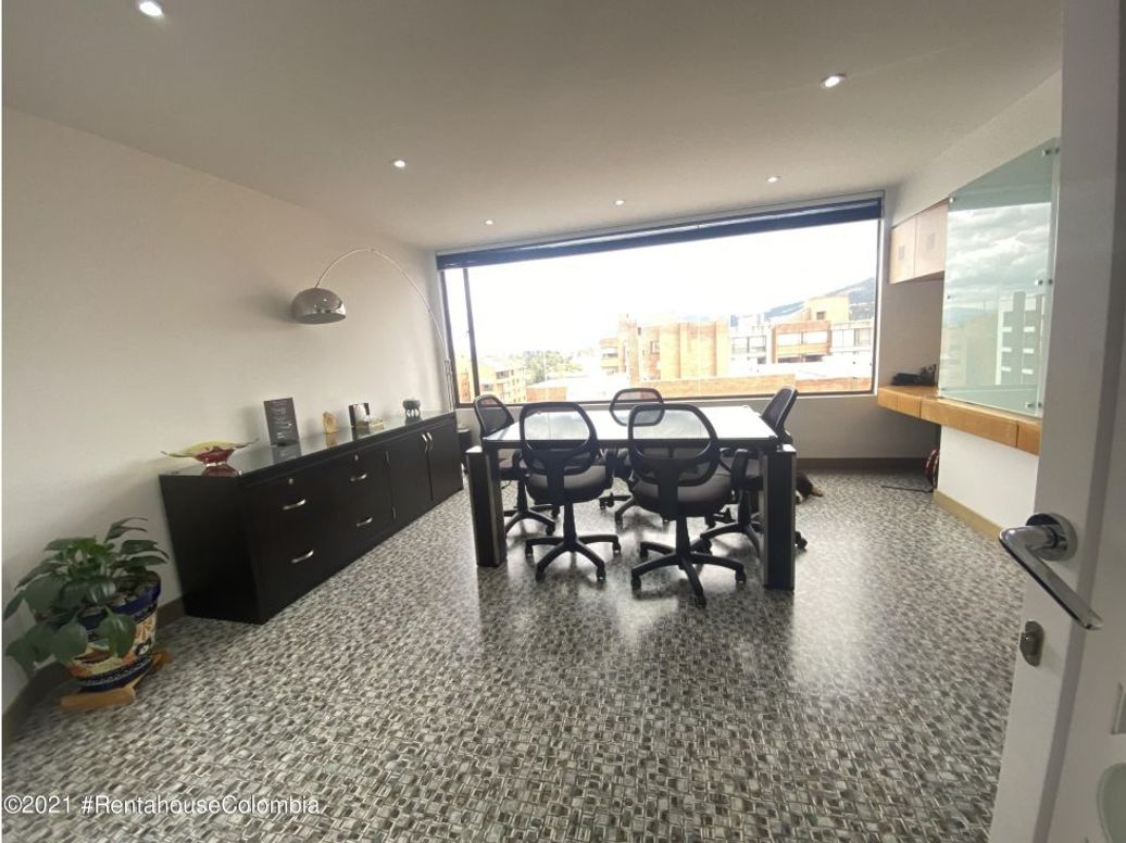 Apartamento de 5 alcobas en venta en Santa Barbara Central, Bogotá, 420 m² · foto 7 de 20