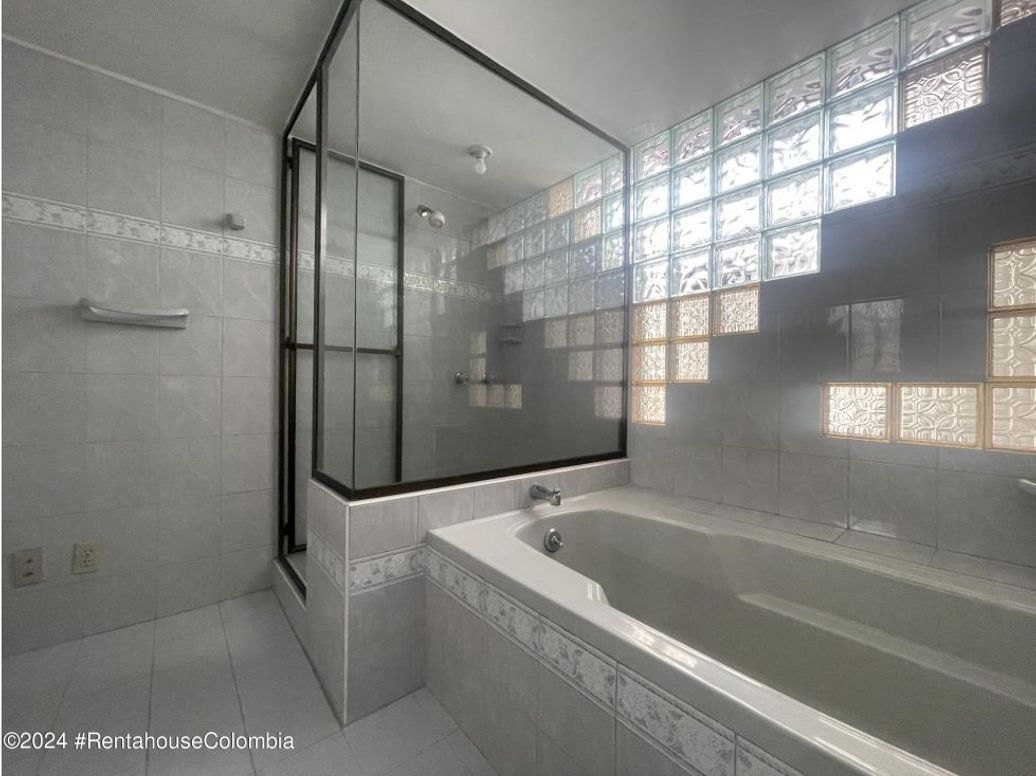 Casa en venta en El Contador, Bogotá · foto 18 de 20