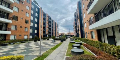 Rentahouse Vende magnifico Apartamento en La Milla de Oro de la Sabana, amplios espacios, iluminacion natural, 3 habitaciones, 3 baños, 2 parqueaderos, deposito, amplio balcon, esquinero, bella vista ,conjunto con vigilancia permanente , gimnasio, piscina, canchas deportivas , cercano a transporte publico, a colegios, universidades, centros comerciales, clienicas, excelente oportunidad , LLAMA YA - 25-1039