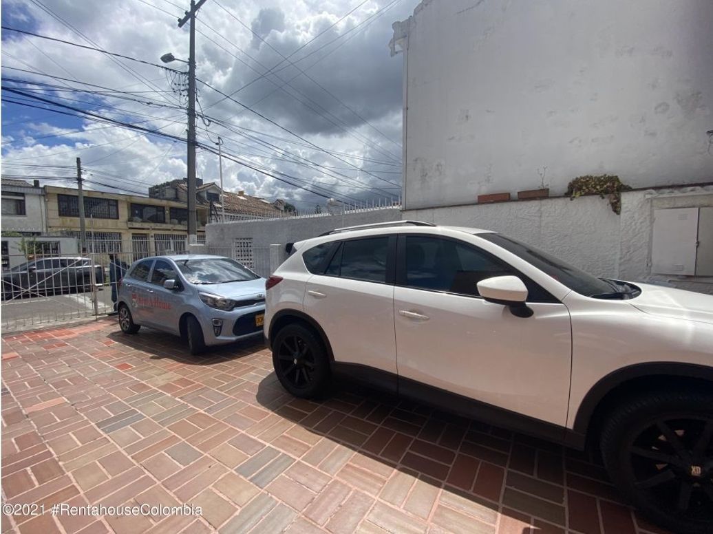 Casa de 3 alcobas en venta en Estoril, Bogotá, 161 m² · foto 2 de 20