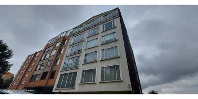 Rentahouse Vende Bello Apartamento en Chapinero Alto, Comodos espacios, buena iluminacion natural, vista exterior, sauna y turco  privado, vigilancia permanente , cercano a vias principales, supermercados, universidades, una excelnte oportunidad de inversion, Llama ya! - 25-379
