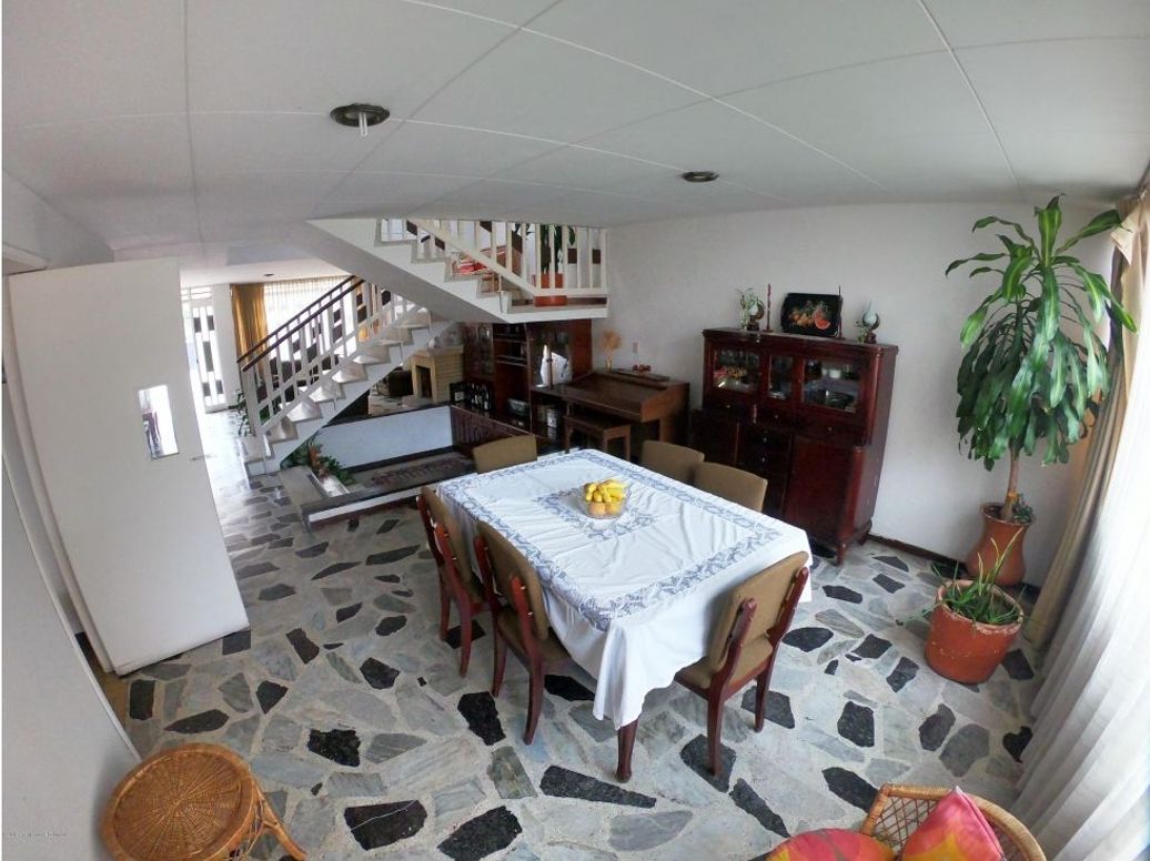 Casa de 4 alcobas en venta en Alhambra, Bogotá, 296 m² · foto 6 de 20