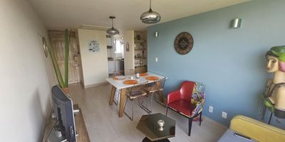 Rentahouse Vende lindo apartamento en el Barrio Castilla exterior en 5 piso ACCESO POR ESCALERAS, totalmente remodelado 3 habitaciones 2 banos, y tiene UN LINDO ALTILLO DE 14 MTS para tener un espacio para descansar o de estudio, cocina semi abierta, tubería en PVC, él conjunto tiene una tienda, parque infantil, salón comunal, seguridad 7*24 LLAMA YAAA!! - 25-1461