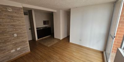 Rentahouse ARRIENDA apartamento interior con buena iluminación y sol de la mañana en 2 piso ACCESO POR ESCALERAS, con BALCÓN consta de 3 habitaciones  y 2 banos, cocina semi integral,  conjunto tipo club house, parqueadero comunal, excelente oportunidad LLAMA YAAA!! - 25-1698