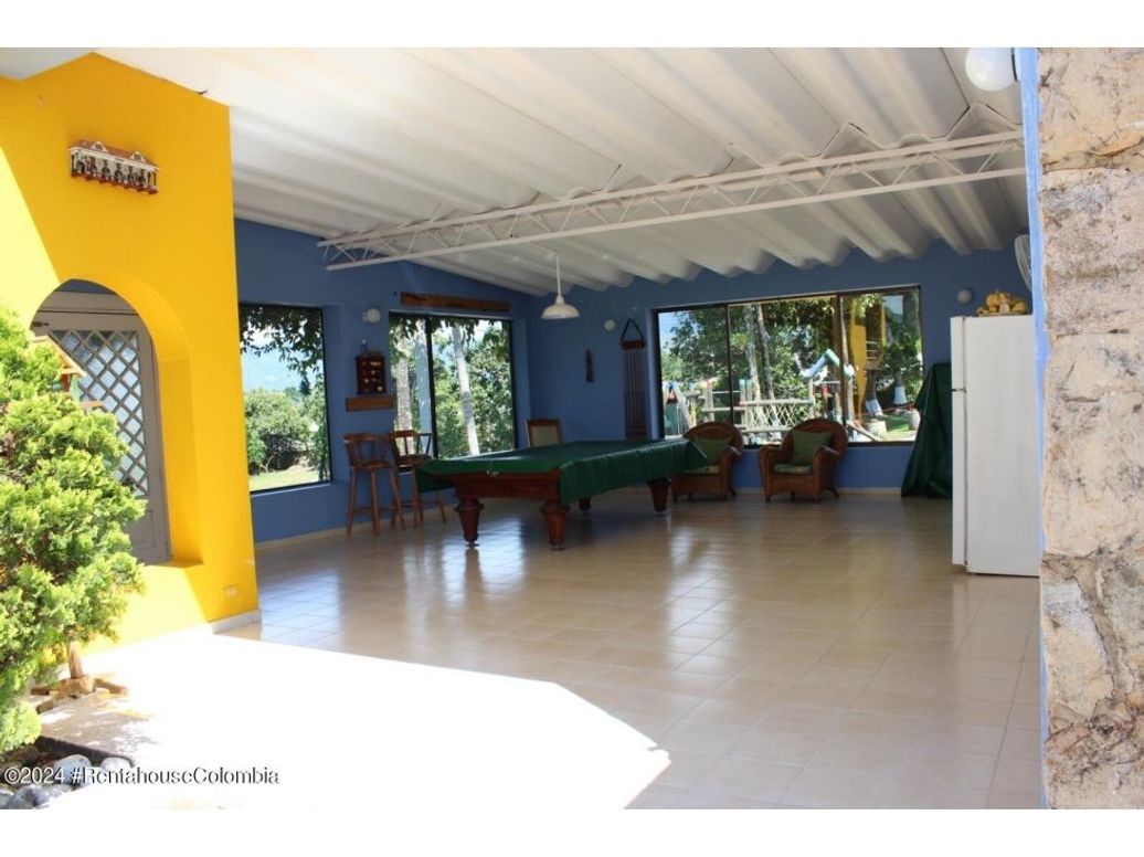 Casa de 7 alcobas en venta en Bogotá, Bogotá, 1000 m² · foto 3 de 20