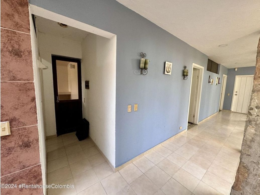 Casa de 7 alcobas en venta en Bogotá, Bogotá, 1000 m² · foto 18 de 20