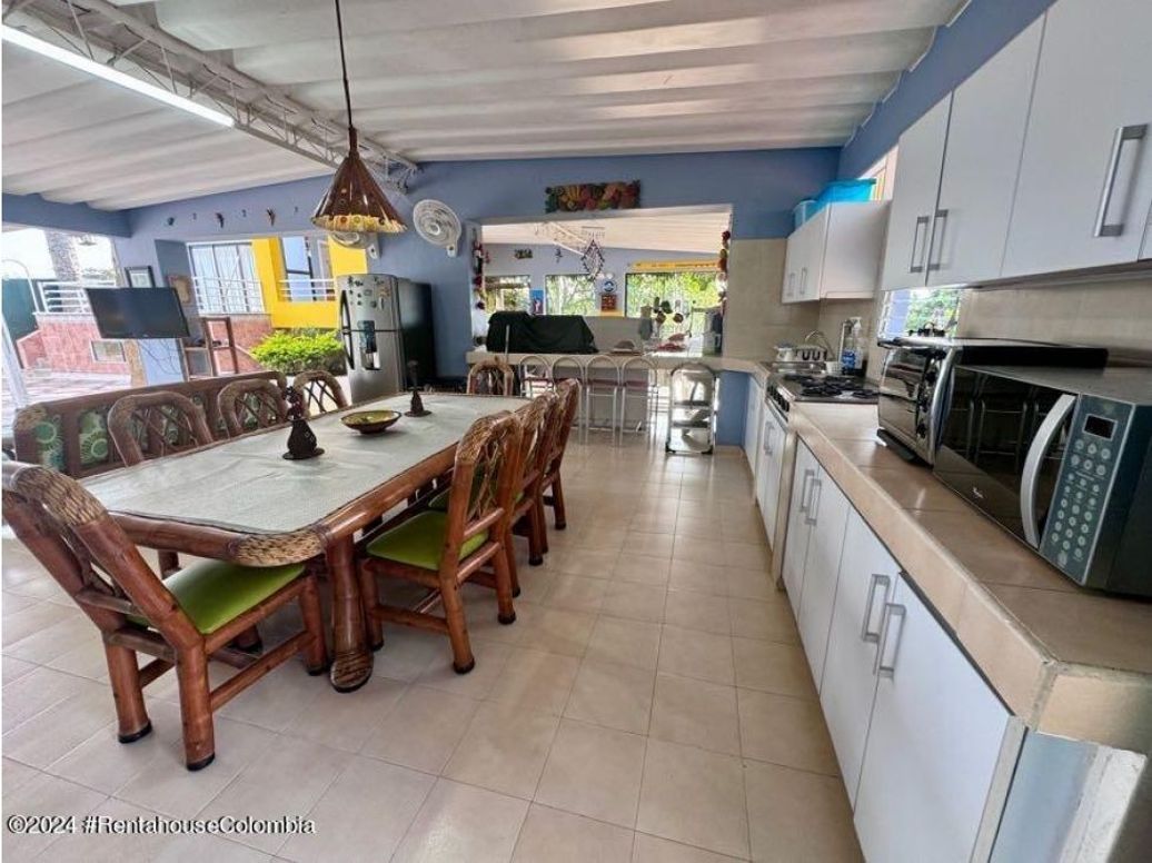 Casa de 7 alcobas en venta en Bogotá, Bogotá, 1000 m² · foto 5 de 20