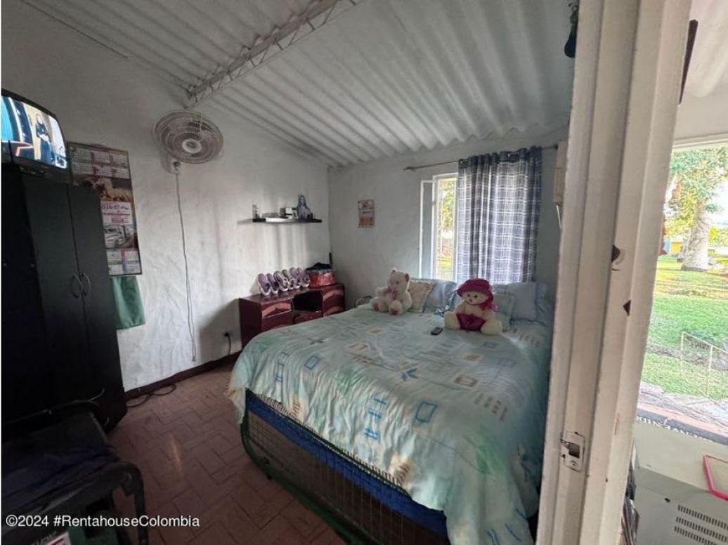 Casa de 7 alcobas en venta en Bogotá, Bogotá, 1000 m² · foto 19 de 20