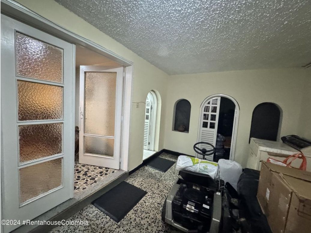 Casa de 5 alcobas en venta en Acevedo Tejada, Bogotá, 350 m² · foto 4 de 20