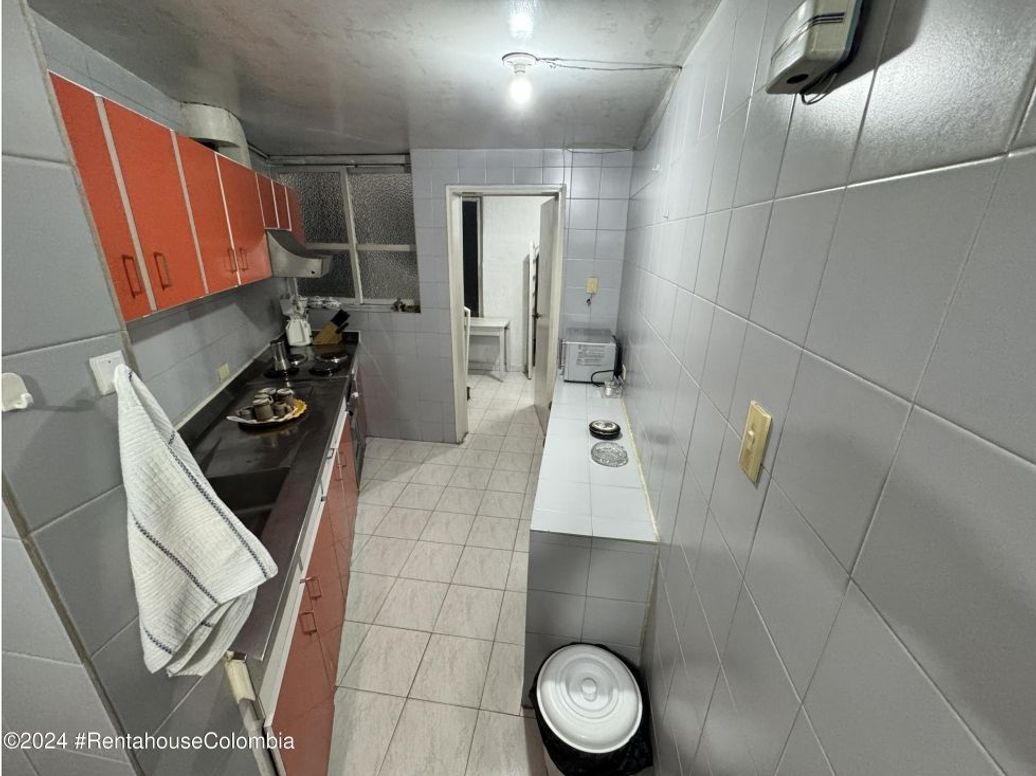 Casa de 5 alcobas en venta en Acevedo Tejada, Bogotá, 350 m² · foto 10 de 20