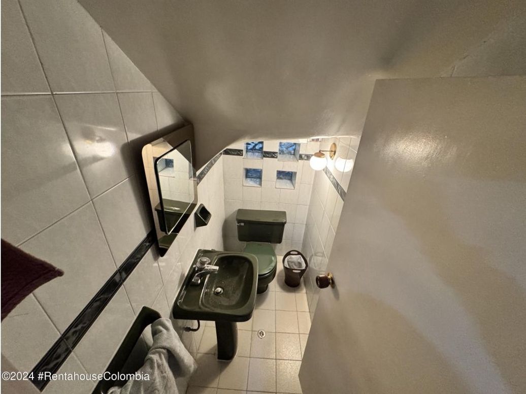 Casa de 5 alcobas en venta en Acevedo Tejada, Bogotá, 350 m² · foto 12 de 20