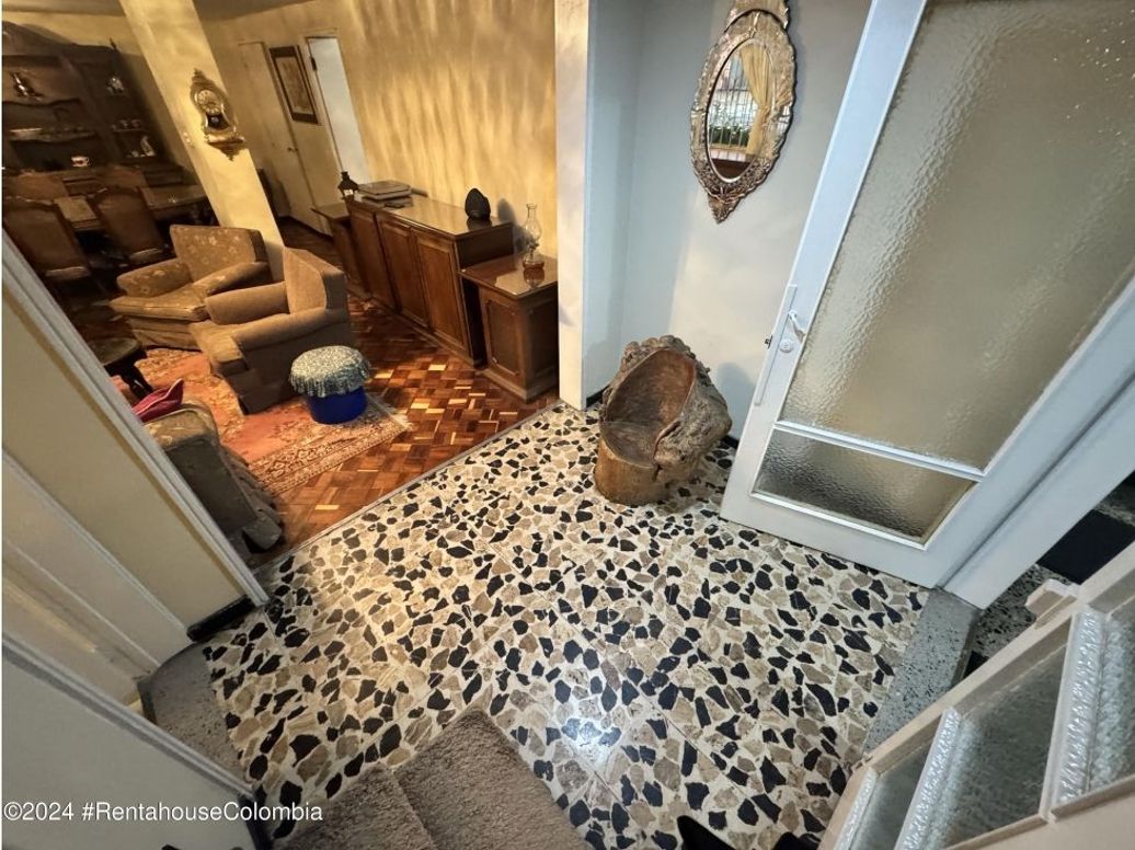 Casa de 5 alcobas en venta en Acevedo Tejada, Bogotá, 350 m² · foto 5 de 20